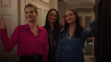 Derek Lam 10 Crosby Silk Peplum Blusa usada por Jane Sloan (Katie Stevens) en The Bold Type (S03E07)