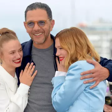 Le blazer bleu ciel porté par Léa Seydoux au festival de Cannes 2019