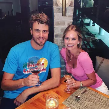 J.Crew Ribbed scoopneck t-shirt in pink worn by Cameran Eubanks on her Instagram account @camwimberly1