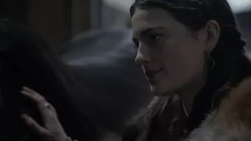 Aethelflaed's (Millie Brady) ring drop earrings as seen in The Last Kingdom S03E05
