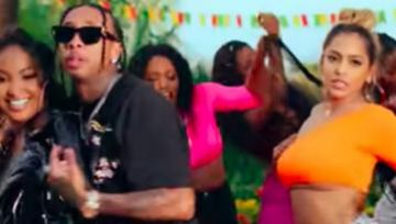 Sunglasses black of Tyga in the clip Blessed to Shenseea