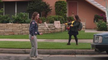 Zapatillas Converse usadas por Amy (Kaitlyn Dever) en Booksmart