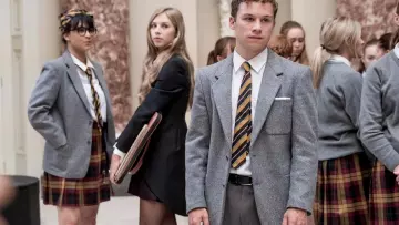 Noir Transparent collants portés par Clemsie-Laurent (Hermione Corfield) dans les Abattoirs Rulez