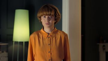 The orange shirt, long-sleeved, Alice (Emily Beecham) in Little Joe