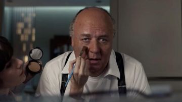 White shirt worn by Roger Ailes (Russell Crowe) in The Loudest Voice (Season 1)