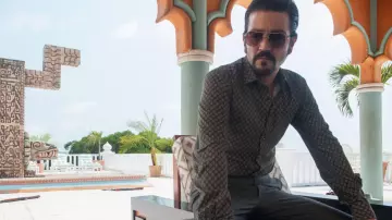 Sunglasses worn by Miguel Ángel Félix Gallardo  Scoot McNairy (Diego Luna) as seen in Marcos: Mexico S01E10