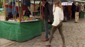 Ash Ivana Bottes portées par JoJo Fletcher dans La Bachelorette (S12E06)