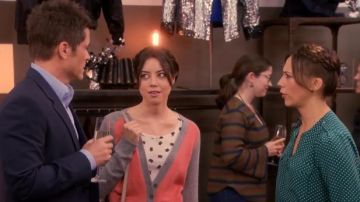 BDG at Urban Outfitters Patterned scoopneck tee worn by April Ludgate (Aubrey Plaza) in Parks and Recreation (S05E16)