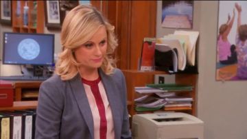 PJK Patterson J. Kincaid    Contrast Trim Shirt worn by Leslie Knope (Amy Poehler) in Parks and Recreation (S05E18) (S05E18)