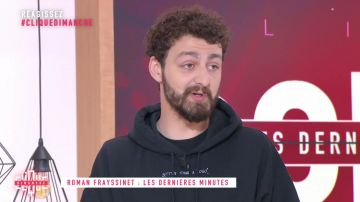 Le sweatshirt à capuche CRWGNK de Roman Frayssinet dans Clique Dimanche