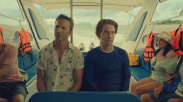 Impression oiseaux Shirt porté par Dan (Breckin Meyer) dans Changeland