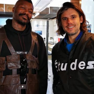 La veste bomber noir Études de Orelsan sur le compte Instagram de @melty_fr