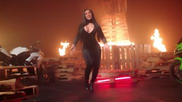 Noir leggings portés par le Cardi B en Souhaitent le Souhaitent vidéo de musique par DJ Khaled feat. 21 Savage