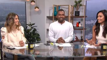 See by Chloe Puff Manches de Coupe-Chemisier porté par Erin Lim sur E! En Fonction De L'Actualité ,23,2019