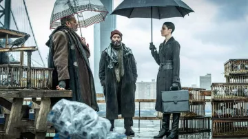 La mallette noire de The Adjudicator (Asia Kate Dillon) dans John Wick : Parabellum
