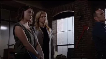 Pam et Gela Muscle Henley porté par Daisy 'Skye' Johnson (Chloe Bennet) dans Marvel Agents of S. H. I. E. L. D. (S03E04)