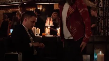 Helmut Lang Pantalones de cuero elásticos usados por Jemma Simmons (Elizabeth Henstridge) en Marvel's Agents of S.H.I.E.L.D. (S03E18)