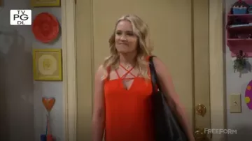 Bcbgmaxazria Raelyn Strappy débardeur porté par Gabi Diamant (Emily Osment) chez les Jeunes Et de la Faim (S04E03)