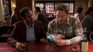 Band of Outsiders Stripe & Dash-pattern Dobby Shirt worn by Tom Haverford (Aziz Ansari) in Parks and Recreation (S07E02)