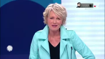 The leather jacket, sky-blue, rock and roll city Sophie Davant in This is the program the 04.06.2019