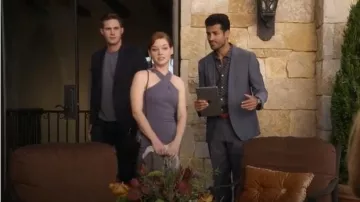 Probable vestido de Carolyn en Night Shadow usado por Lisa Donovan (Jane Levy) en WHAT / IF (S01E02)