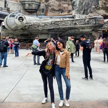 Ray-Ban oval sunglasses worn by Lucy Hale with Friends at Disneyland in front of Future Location Of Star Wars: Galaxy's Edge June 1, 2019