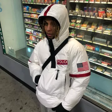 La doudoune Ralph Lauren portée par Zola sur son compte Instagram @binkszola