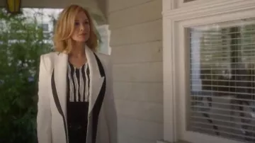Alexander McQueen Double Lapel Jacket usado por Anne Montgomery (Renée Zellweger) en WHAT / IF (S01E06)