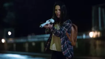 Le sac à dos en cuir de Casey Bracket (Olivia Munn) dans The Predator 2018