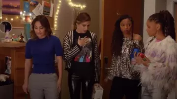 3.1 Phillip Lim Puffy Cable Merino Wool Blend Sweater usado por Ana Torres (Francia Raisa) en grown-ish (S01E07)