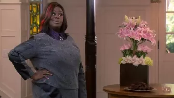 Lane Bryant Tweed and Faux Leather Pencil Skirt worn by Donna Meagle (Retta) in Parks and Recreation (S07E12)