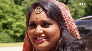 Le bijou de tête de Divya dans 4 mariages pour 1 lune de miel 05.06.2019