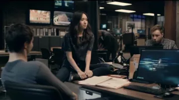 Jeffrey Campbell Chelsea Botas de Sarah (Ellen Wong) en Cóndor (S01E01)