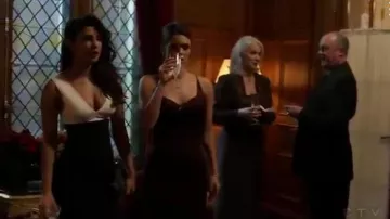 Noam Hanoch Shiraz Dress with Ombre Lace worn by Natalie Vasquez (Anabelle Acosta) in Quantico (S01E11)