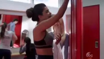 Victoria's Secret VSX Incredible Front Close Sports Bra worn by Alex Parrish (Priyanka Chopra) in Quantico (S01E17)