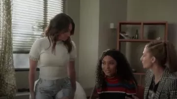 Alice + Olivia Embellished Crop Sweater worn by Ana Torres (Francia Raisa) in grown-ish (S02E01)