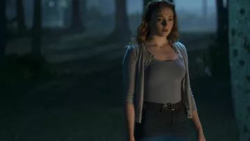 Dark High-Waisted Jeans worn by Jean Grey / Phoenix (Sophie Turner) in Dark Phoenix
