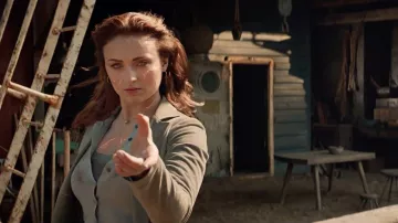 Tan Coat worn by Jean Grey / Phoenix (Sophie Turner) in Dark Phoenix