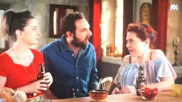 The denim shirt worn by Fabien (David Mora) in Scenes of Households in the 8.6.2019
