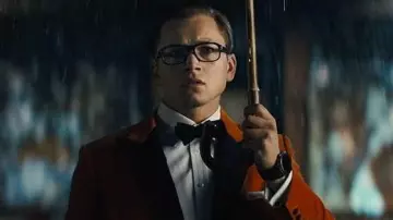 Chaqueta de esmoquin de algodón y terciopelo naranja Slim-Fit faille-trimedo usada por Eggsy (Taron Egerton) en Kingsman: The Golden Circle