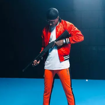 La veste bomber matelassée rouge Gucci portée par Presnel Kimpembe sur son compte Instagram @kimpembe3