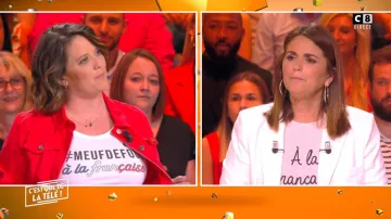 The t-Shirt Girl Football French Emilie Lopez in It is that of the tv !