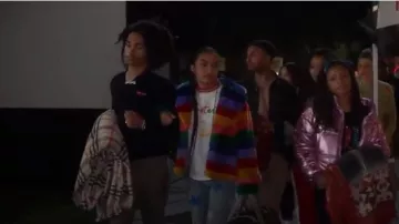 Stella McCartney Skinny Boyfriend Star Imprimer Jeans portés par Zoey Johnson (Yara Shahidi) adultes-ish (S02E02)