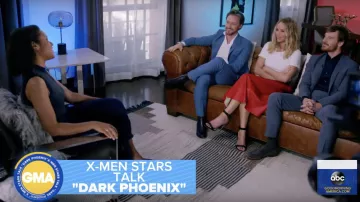 MSGM Plissé Eco Jupe en Cuir porté par Jennifer Lawrence sur Good Morning America, le 4 juin 2019