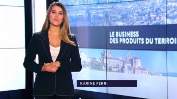 Jacket blazer black slim fit mid-long Karine Ferri in The docs of the weekend on tfx the 08.06.2019