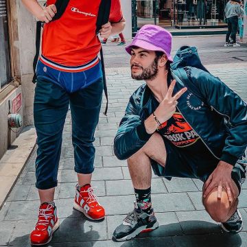 La paire de sneakers Nike Air More Uptempo 720 portée par Michou sur le compte Ins­ta­gram @Le­vrai­bou­seuh