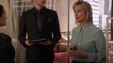 Long Sleeve Silk Pointed Collar Top worn by Jacqueline Carlyle (Melora Hardin) in The Bold Type (Season03 Episode10)