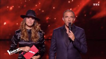 The black hat Of Bornarel of Karine Ferri borrowed a Soprano in The Voice : the most beautiful voice