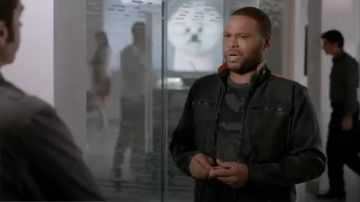 G Star Raw Camo Print T-Shirt porté par Andre "Dre' Johnson (Anthony Anderson), en black-ish (Season01 Episode06)