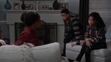 Rag & Bone Jean Le Éclaboussure de Peinture Skinny Jeans portés par Zoey Johnson (Yara Shahidi), en black-ish (Saison 01 Épisode 09)